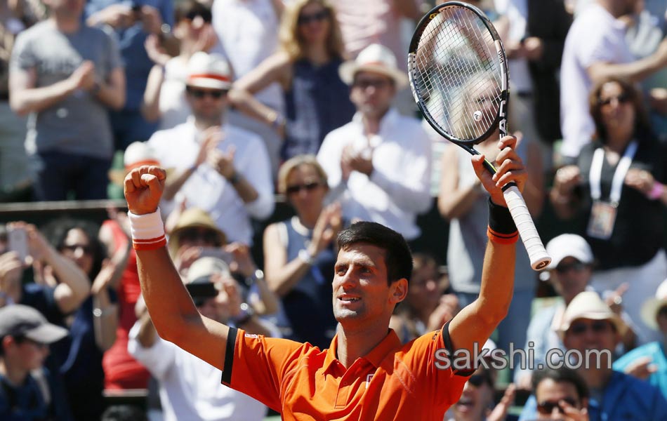 Novak djokovic enters finals in french open3