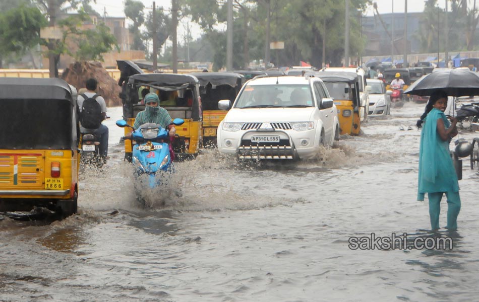 visakhapatnam rain photos1