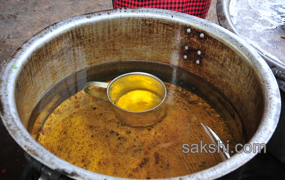 haleem in hyderabad pista house - Sakshi3