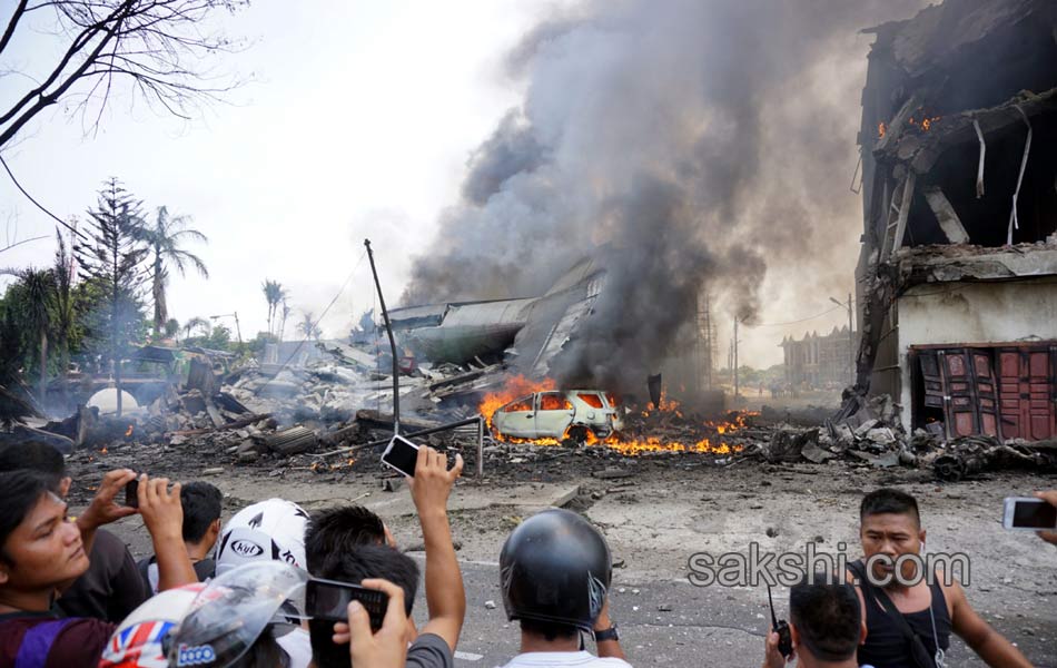 38 dead after Indonesian military plane crashes in flames3