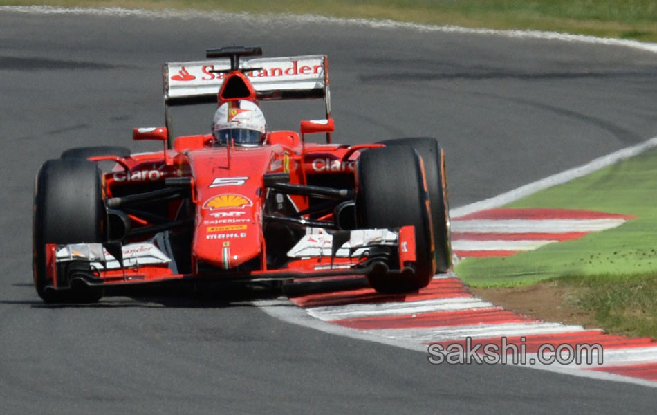 lewis hamilton wins british GP5