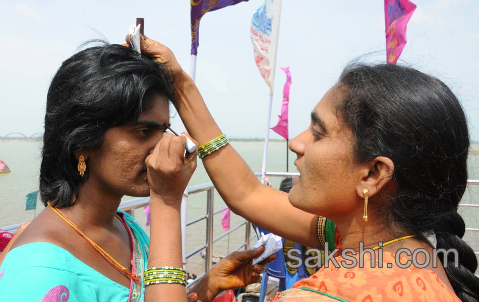 holy pushkaralu comes to seventh day7