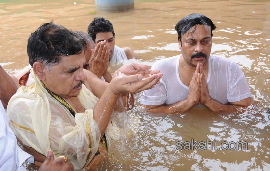 holy pushkaralu comes to ninth day of1