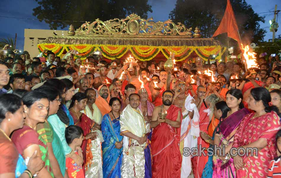Godavari pushkaralu closing ceremony8