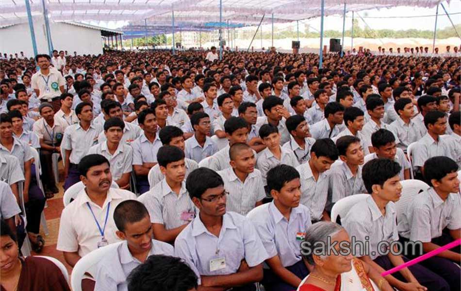 RGUKT nuzvid college visited Abdul kalam - Sakshi5