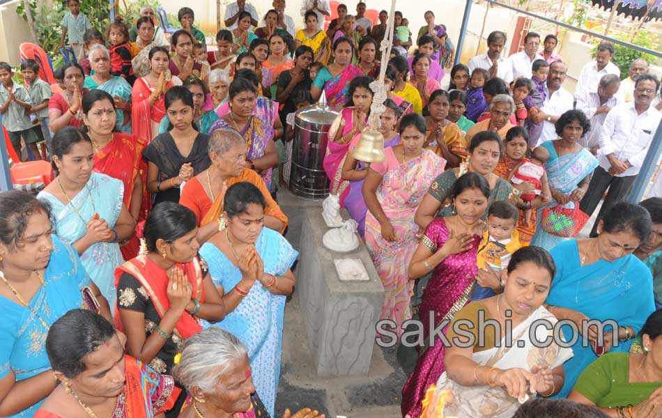 guru pournami celebrations in temples9