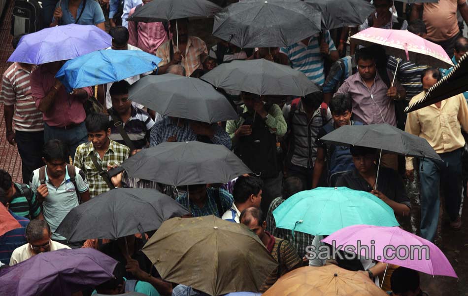 Heavy rains in Imphal6