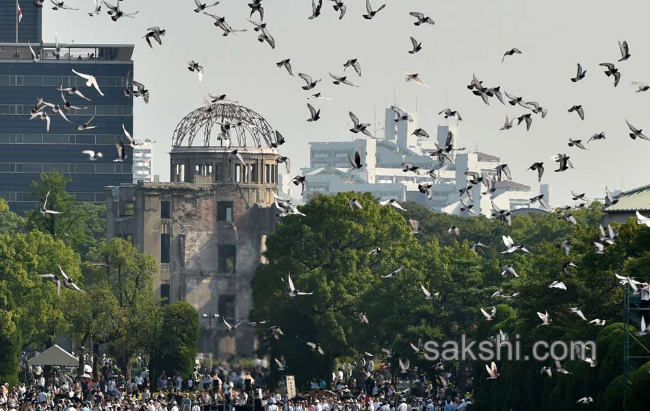 Hiroshima Peace Memorial Park in western6