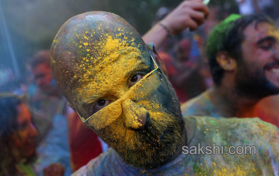 Spain Holi Festival3