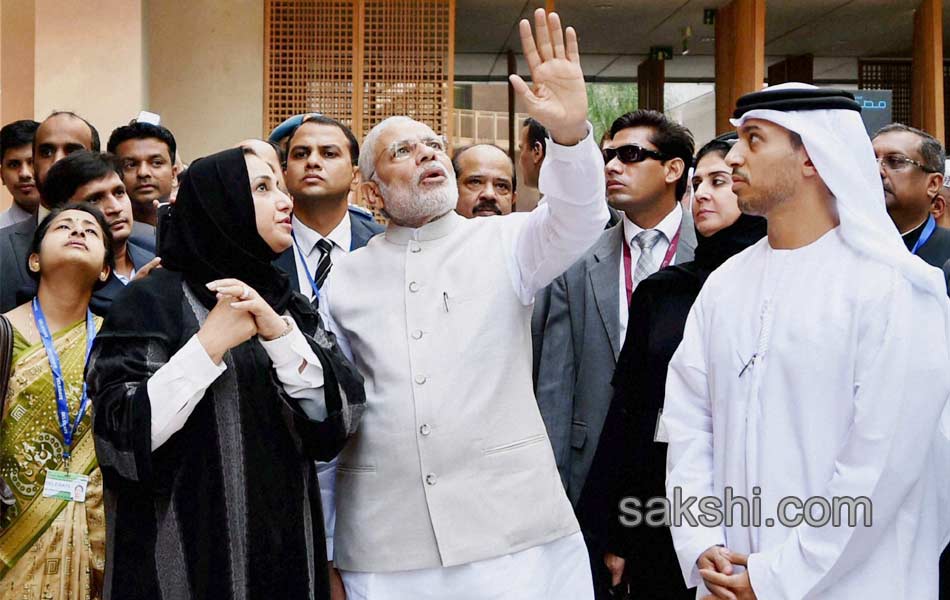 narendra modi dubai tour - Sakshi8