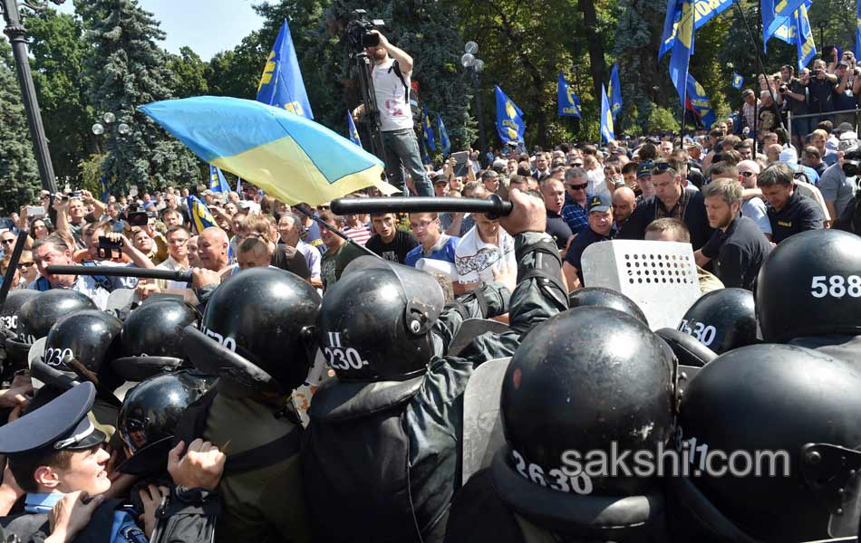 UKRAINE parliament10