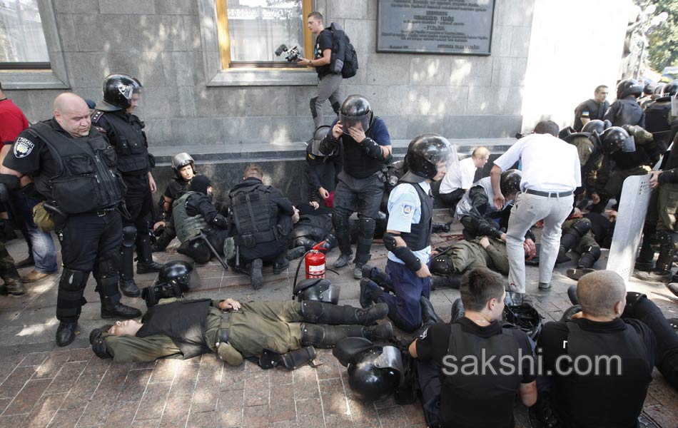 UKRAINE parliament14