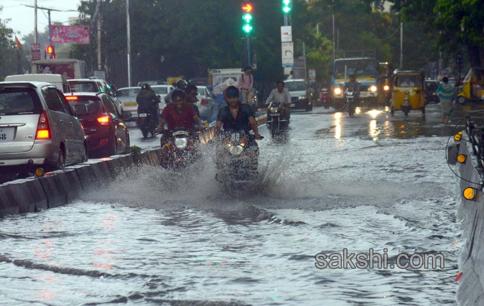 heavy rain in city - Sakshi3