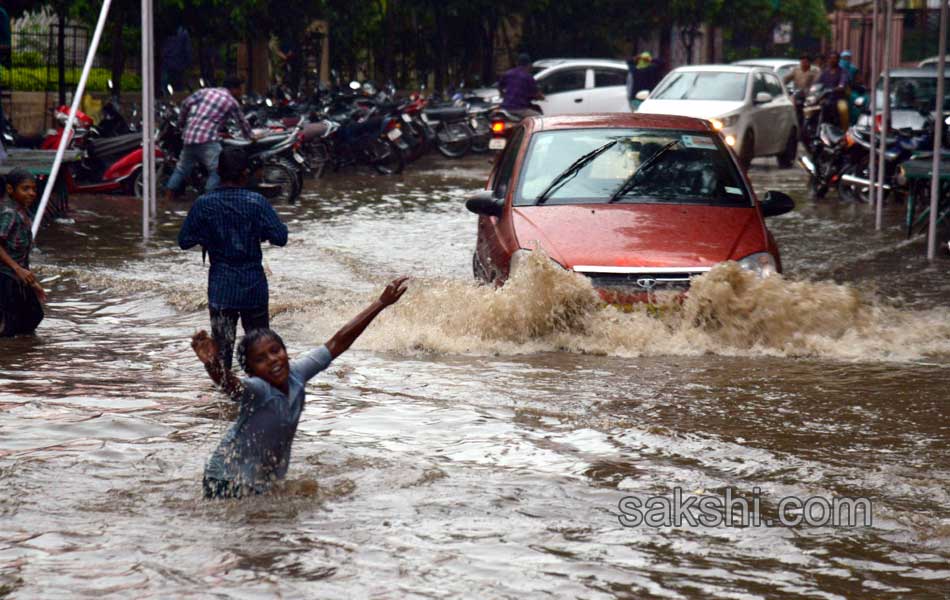 heavy rain in city - Sakshi7