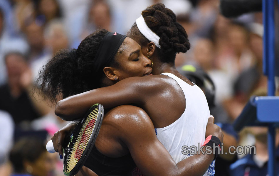 US Open 2015 Serena Williams edges Venus Williams8