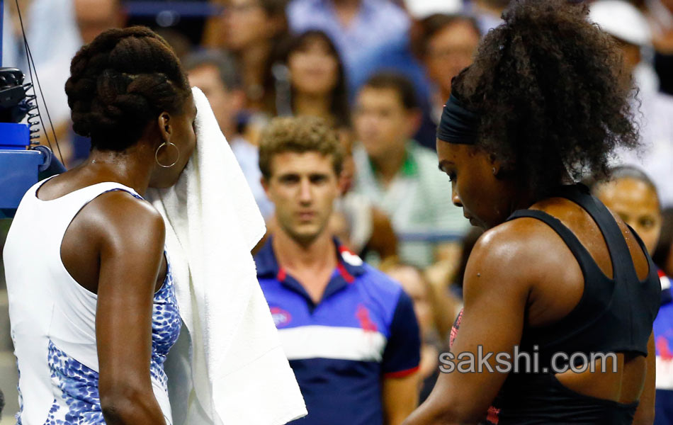 US Open 2015 Serena Williams edges Venus Williams10