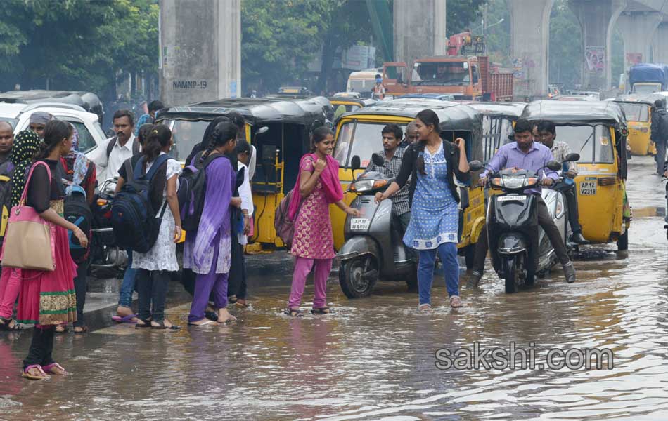 heavy rain in city12