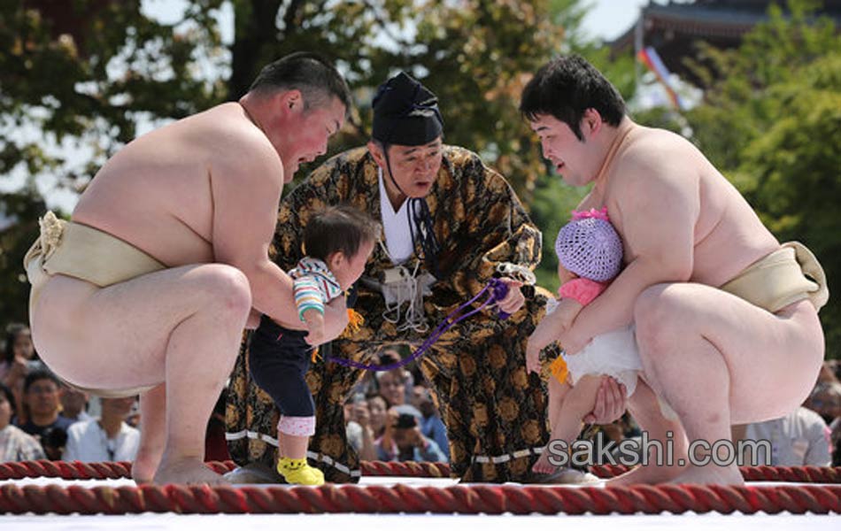 These Sumo Wrestlers Make Babies Cry It Out For Good Health11