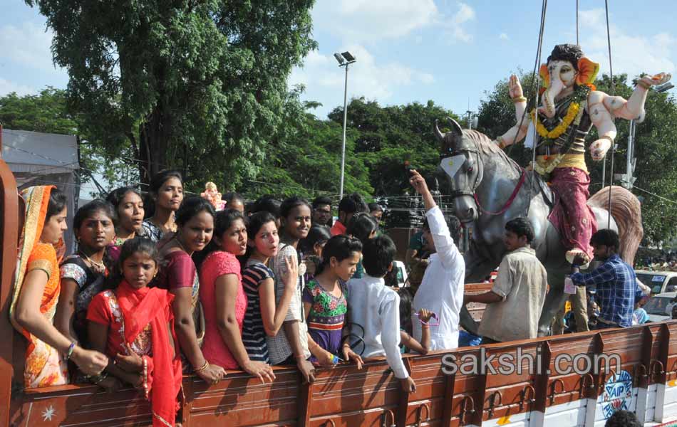 ganesh immersion 2015 hyderabad - Sakshi23