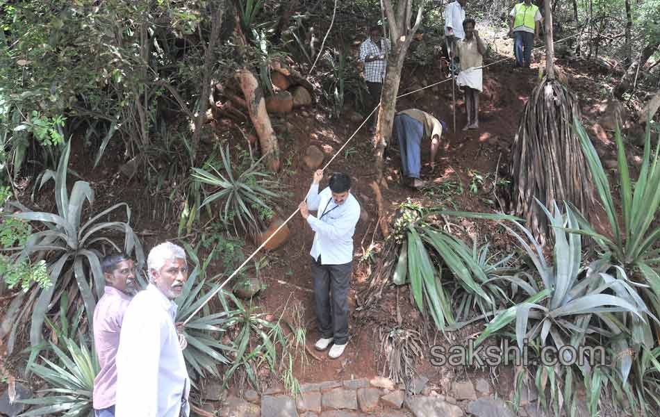 Landslides collapsed in Tirumala5