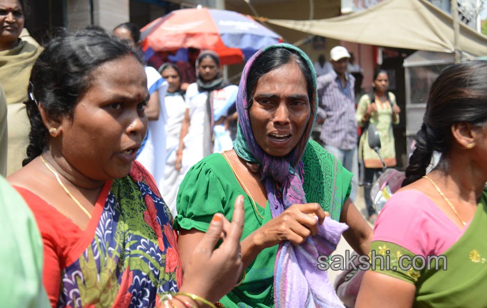 asha workers arrest in rtc cross roads14