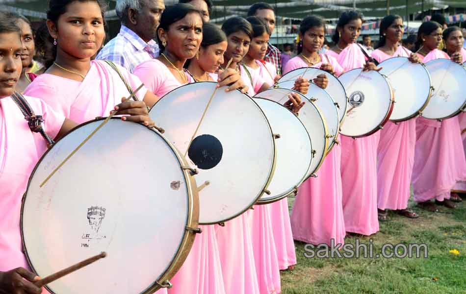 bathukamma rally from lb stadium to tankbund27