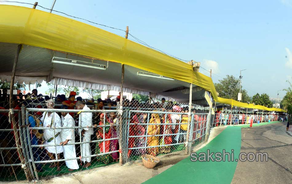 kanakadurgamma Temple in Vijayawada14