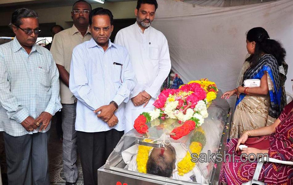 comedian kondavalasa funeral to held today8