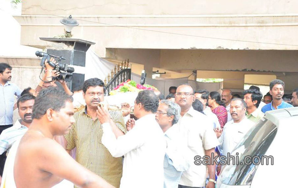 comedian kondavalasa funeral to held today4