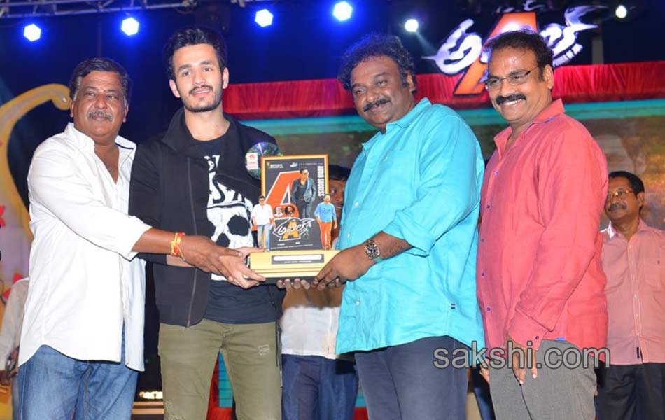 Akhil celebrates platinum disc1