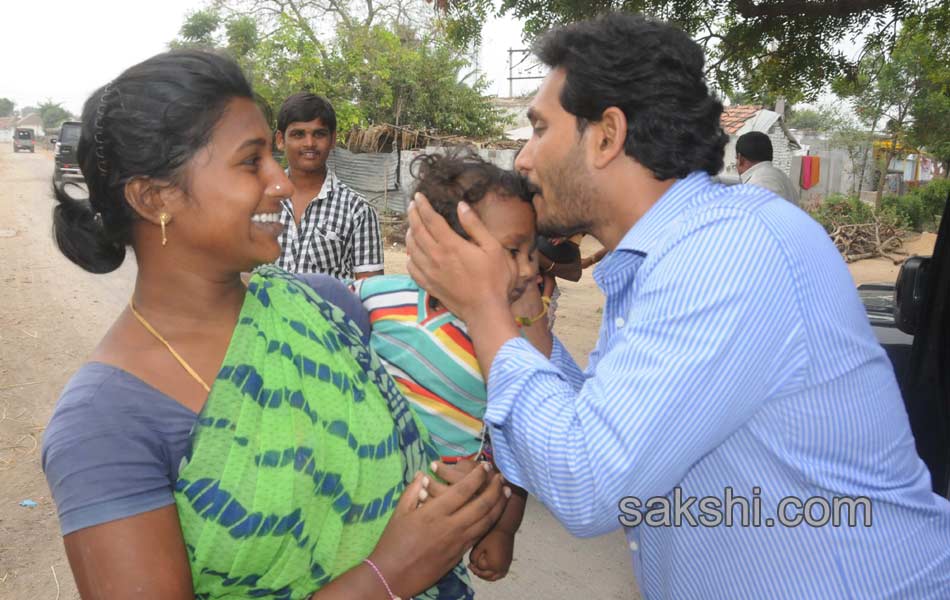 good response to ys jagan mohan reddy election campaign in warangal - Sakshi17