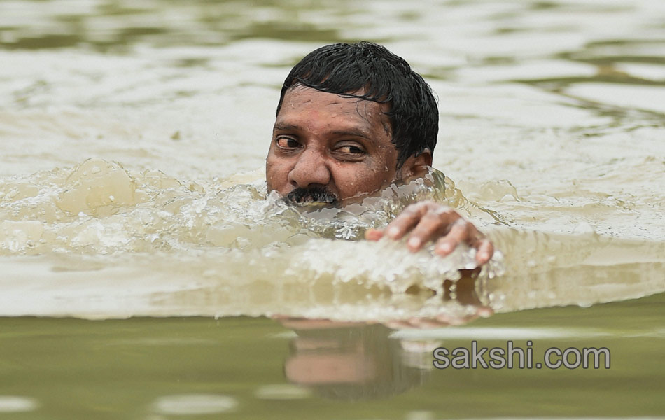 chennai submerged in rain water7