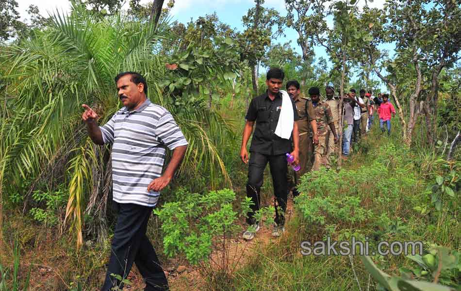 Erracandanam smugglers in seshachalam forest6