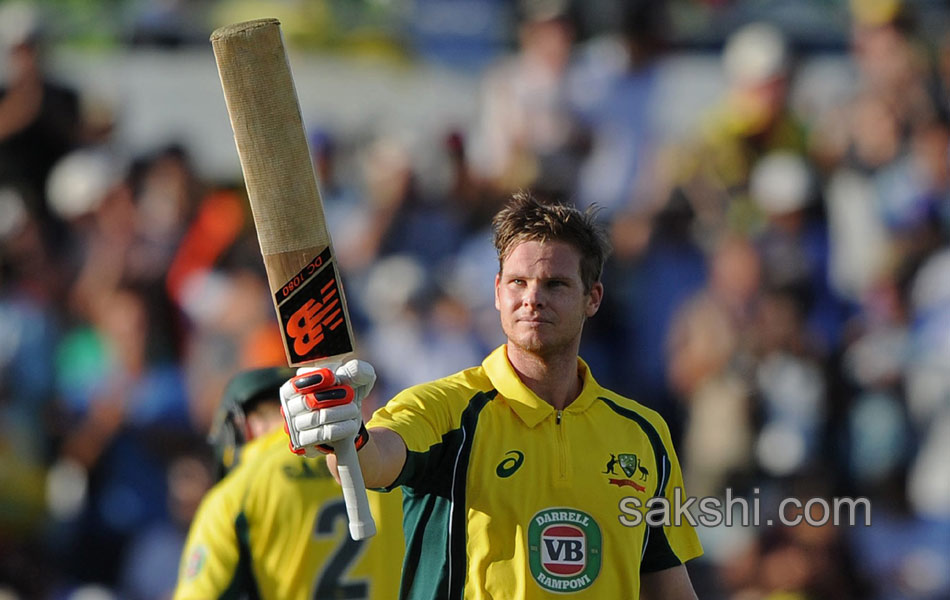 Australia beat India by five wickets in first ODI at Perth5