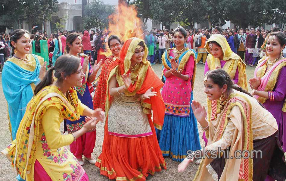 Punjab celebrates Lohri11