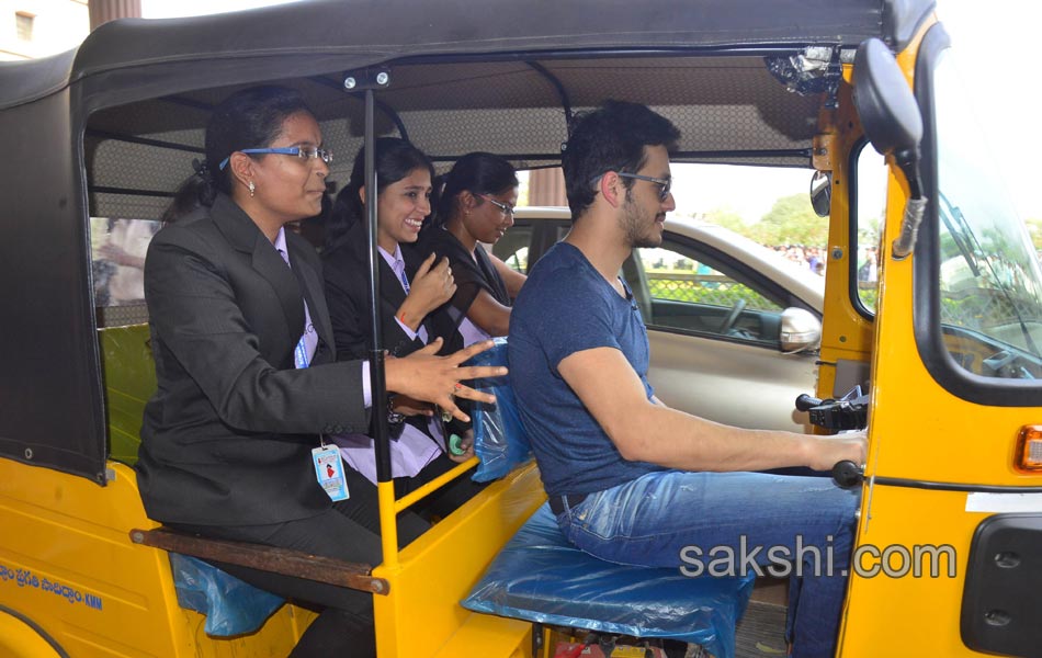 Akhil Akkineni at Khammam to Drive an Auto - Sakshi2