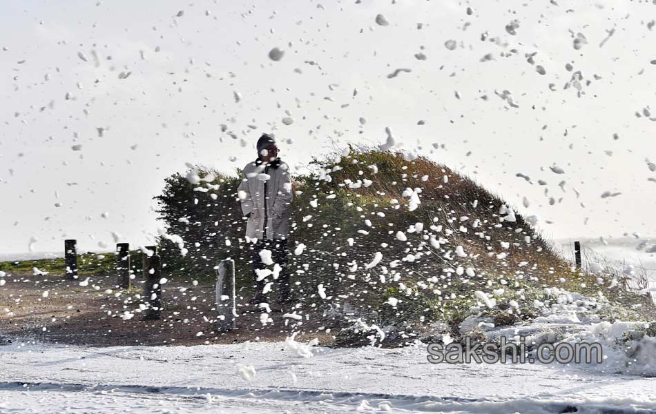 Waves crash near the Port18