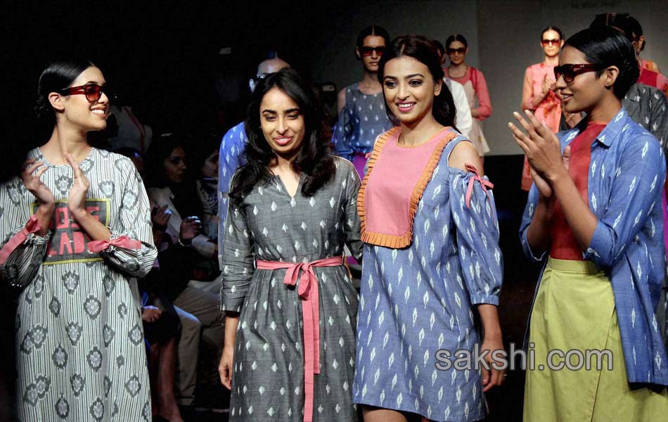 Lakme Fashion Week in Mumbai10