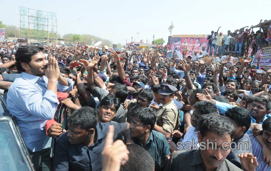 YS jagan visit kodanda ram rathosthavam - Sakshi10