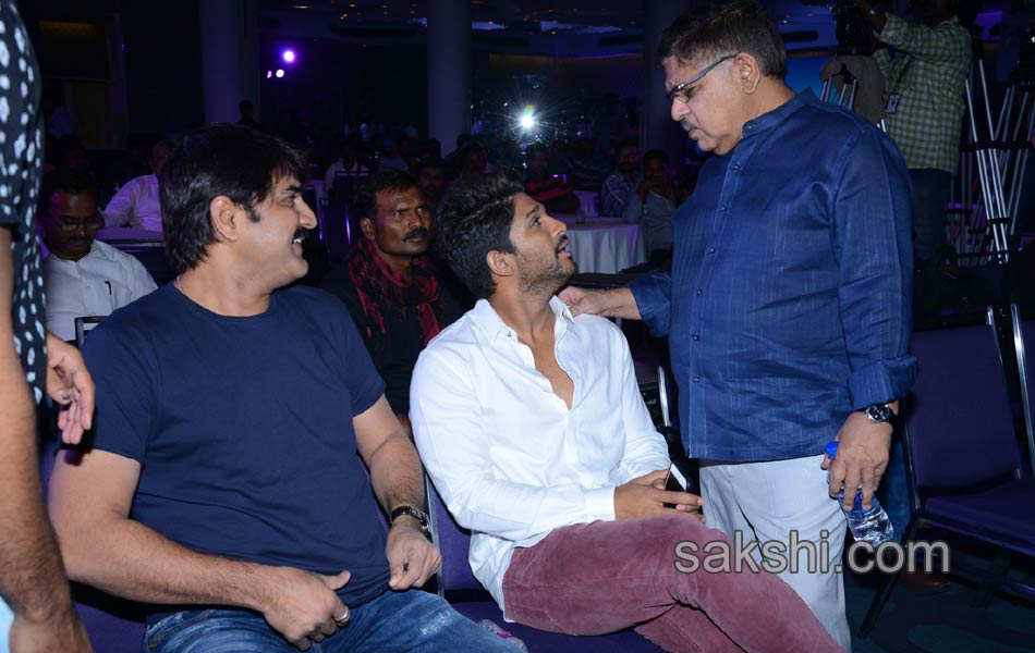 Sarrainodu Success Meet7