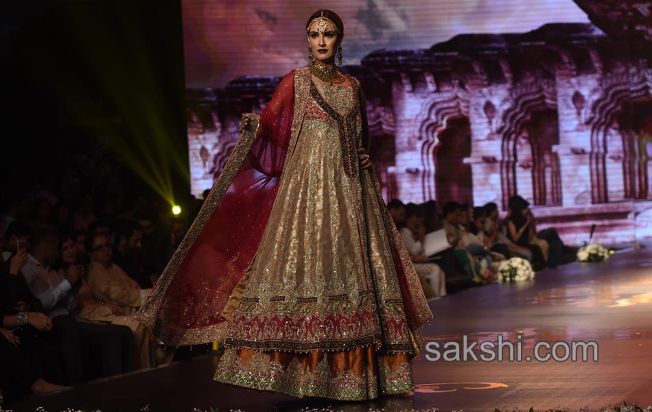 Karachi Fashion show14