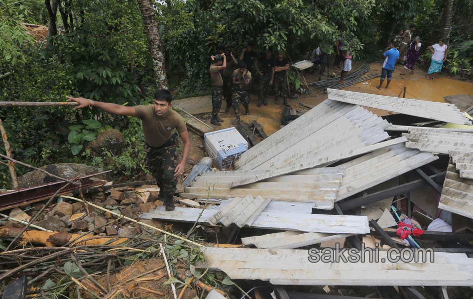 floods create havoc in srilanka - Sakshi7