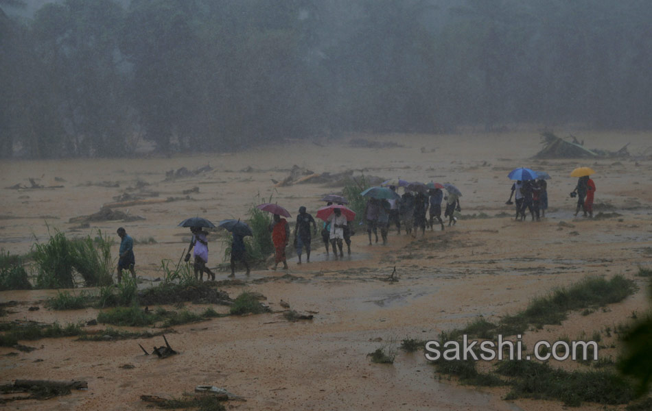 floods create havoc in srilanka - Sakshi19