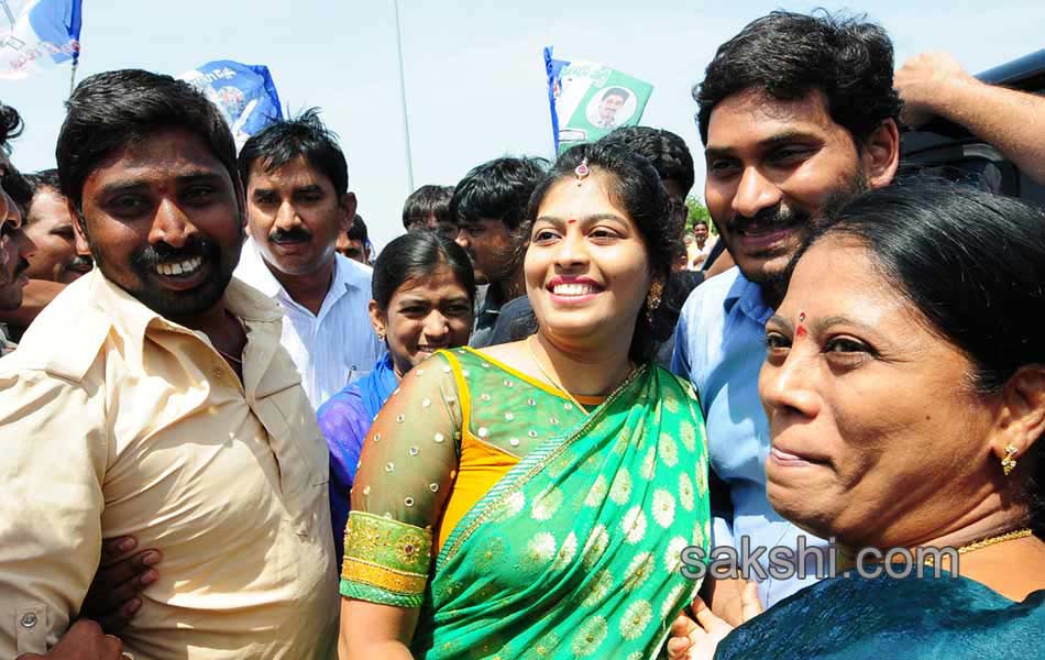 YS Jagan to console Lakshmipuram wall collapse victims families - Sakshi6