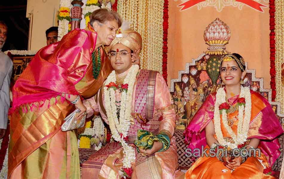 King  Yaduveer Ties Knot with Rajasthan Royalty at Mysore Palace1