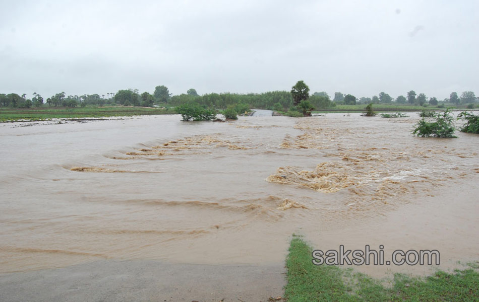 hevy rain in ap and Telangana5