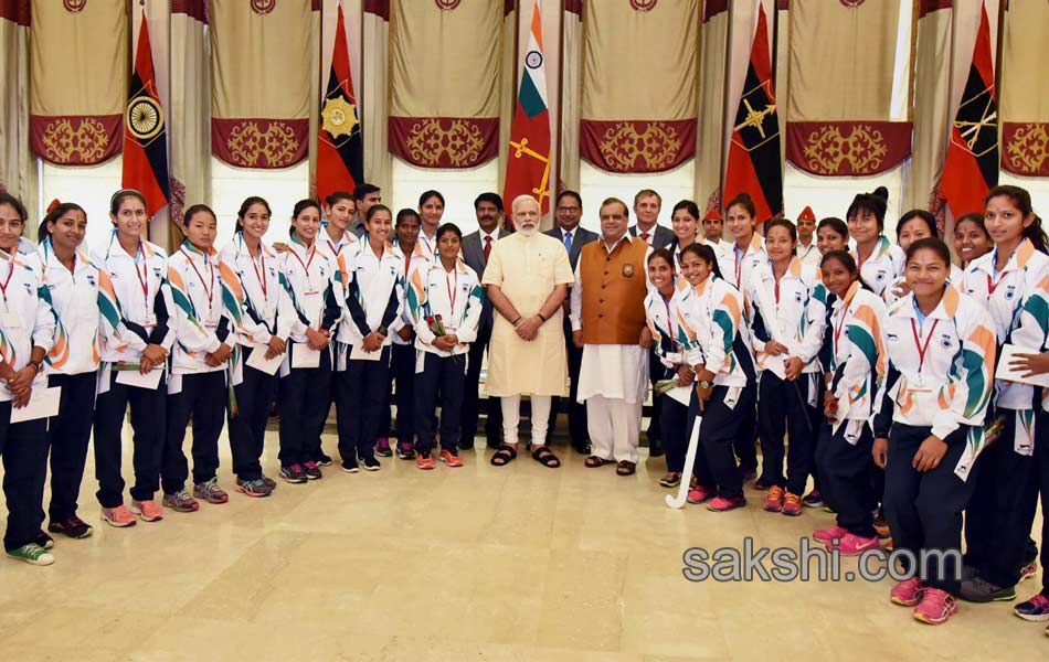 Rio Olympics 2016 Narendra Modi gives send off to Indian contingents - Sakshi13