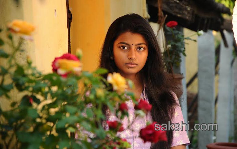 Tholipremalo movie Stills4