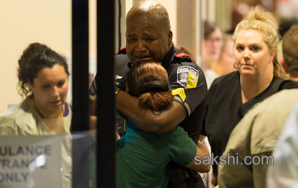 Police Shootings Protests Dallas - Sakshi18