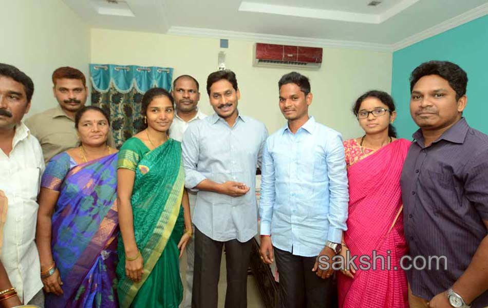 ysjagan mohan reddy tour in west godavar - Sakshi2